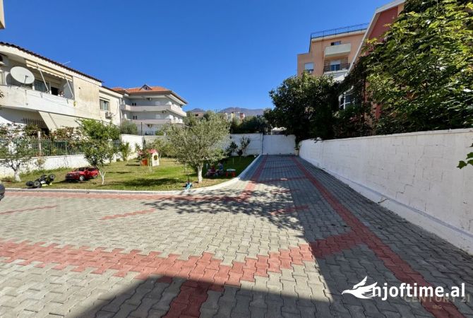 Shtepi me qera 2+1 ne Tirane - 650 Euro