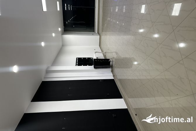 Ambient biznesi me qera 1+1 ne Tirane - 450 Euro