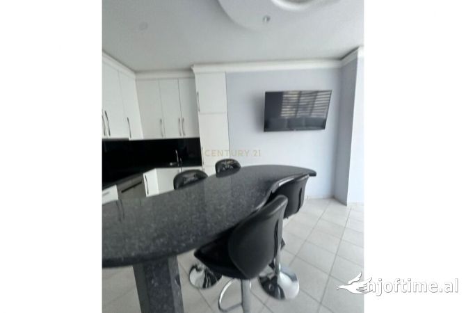 Shtepi me qera 3+1 ne Tirane - 800 Euro