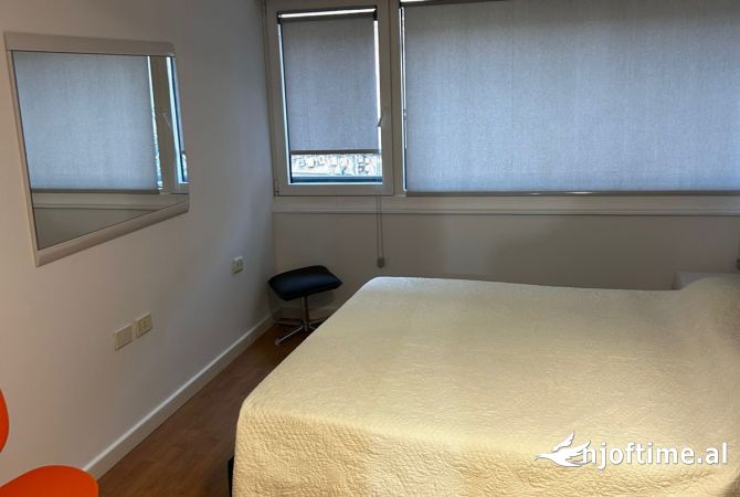 Shtepi ne shitje Apartament ne Tirane, 2+1, Mobilimi E mobiluar, Pagesa 206,000  Euro.