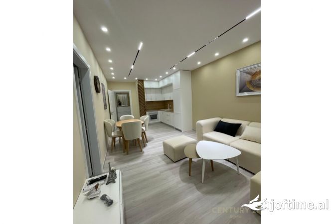 Shtepi me qera 2+1 ne Tirane - 650 Euro
