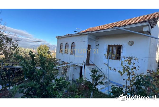 Shtepi ne shitje 3+1 ne Tirane - 195,000 Euro