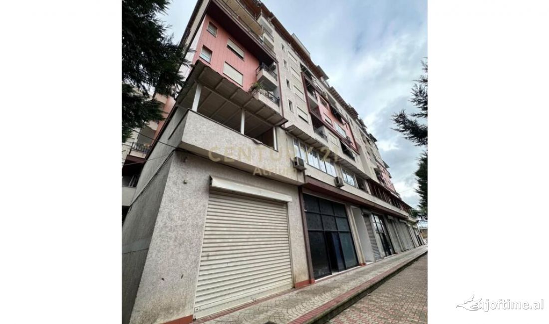 Shesim post Parkimi | 20 m2 tek pallate Ales ne Ysberisht