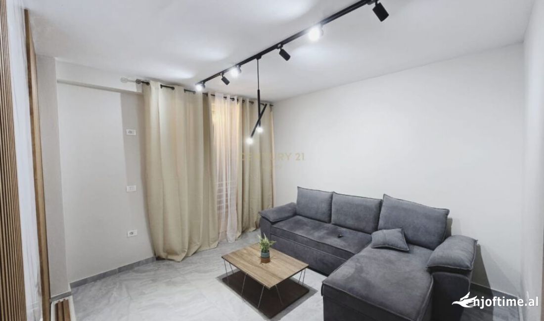 Shtepi ne shitje Apartament ne Tirane, 2+1, Mobilimi E mobiluar, Pagesa 84,000  Euro.