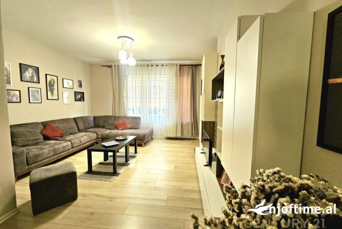 Shtepi me qera 2+1 ne Tirane - 700 Euro