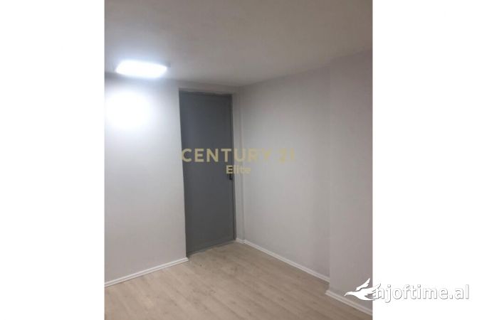 Ambient biznesi ne shitje 1+1 ne Tirane - 61,600 Euro