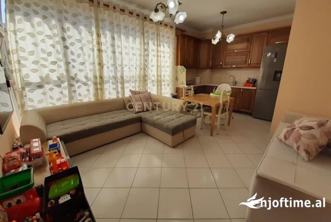 Shtepi ne shitje 2+1 ne Tirane - 124,000 Euro