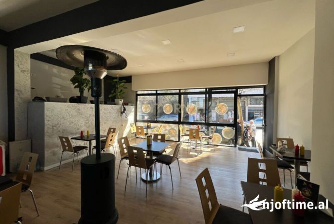 Ambient biznesi me qera 2+1 ne Tirane - 40,000 Leke