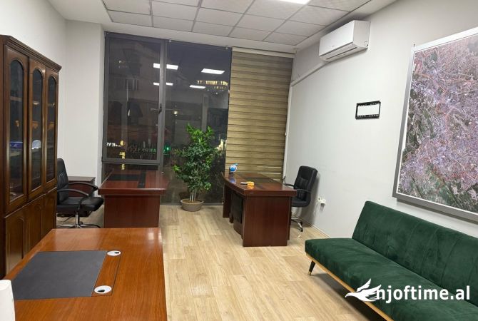 Ambient biznesi me qera 3+1 ne Tirane - 550 Euro