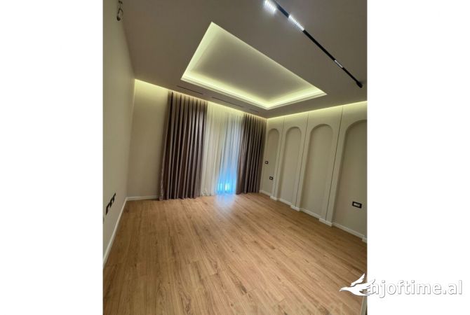 Shtepi ne shitje 2+1 ne Tirane - 270,000 Euro