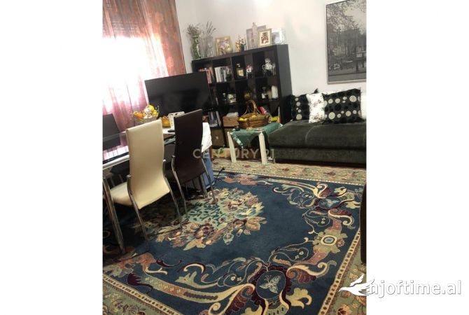 Shtepi ne shitje 1+1 ne Tirane - 75,000 Euro