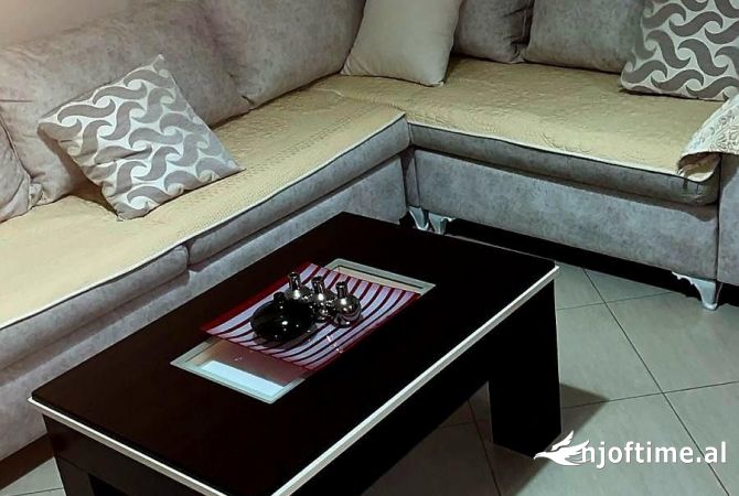 Jepet apartament me qira 1+1