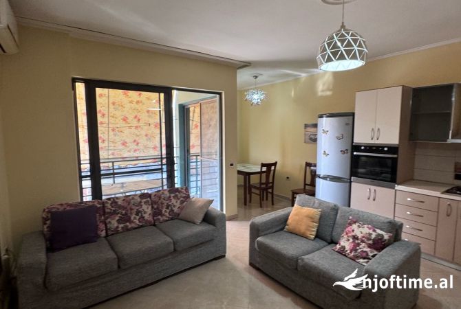 Shtepi ne shitje 2+1 ne Tirane - 135,000 Euro