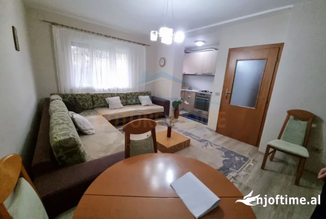 Shtepi me qera 1+1 ne Tirane - 400 Euro