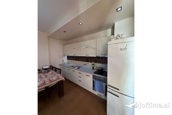 Shtepi me qera 2+1 ne Tirane - 700 Euro