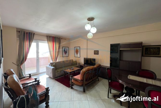 Shtepi me qera 1+1 ne Tirane - 450 Euro