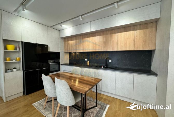 Shtepi me qera Apartament ne Tirane, 2+1, Mobilimi E mobiluar, Pagesa 650  Euro.