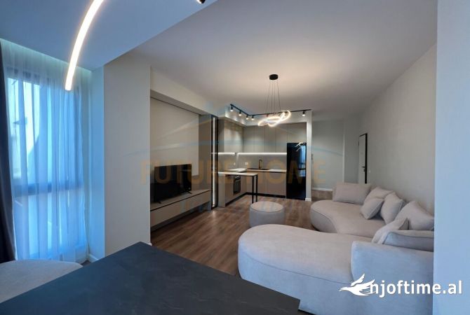 Shtepi me qera 2+1 ne Tirane - 1,000 Euro