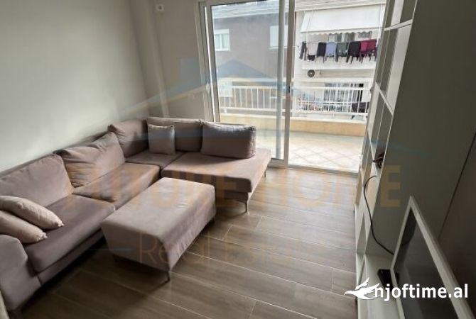 Shtepi me qera 1+1 ne Tirane - 400 Euro
