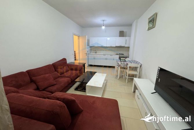Shtepi me qera 1+1 ne Tirane - 400 Euro