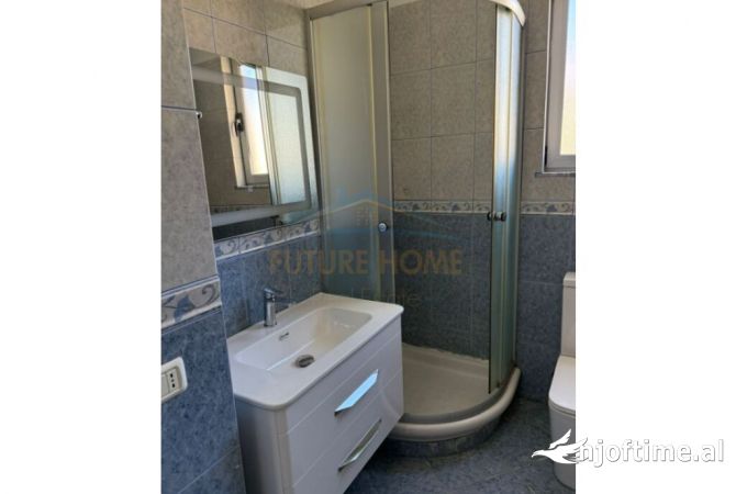 Shtepi me qera Apartament ne Tirane, 2+1, Mobilimi E mobiluar, Pagesa 700  Euro.