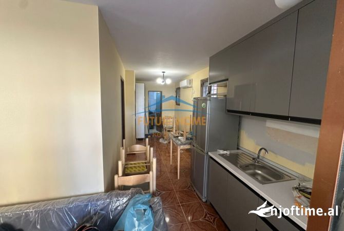 Shtepi me qera Apartament ne Tirane, 2+1, Mobilimi E mobiluar, Pagesa 450  Euro.