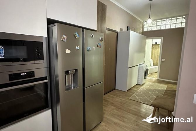 Shtepi me qera 2+1 ne Tirane - 700 Euro