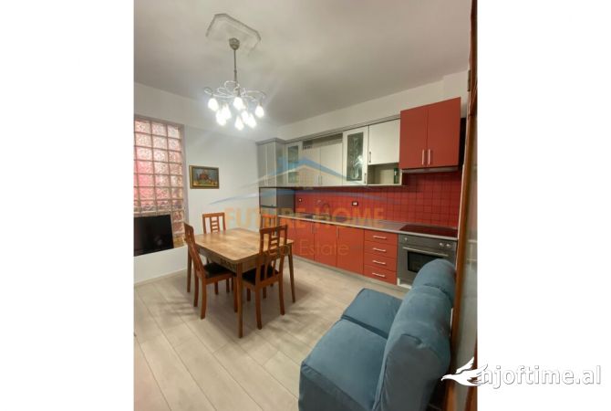 Shtepi me qera Apartament ne Tirane, 2+1, Mobilimi E mobiluar, Pagesa 600  Euro.