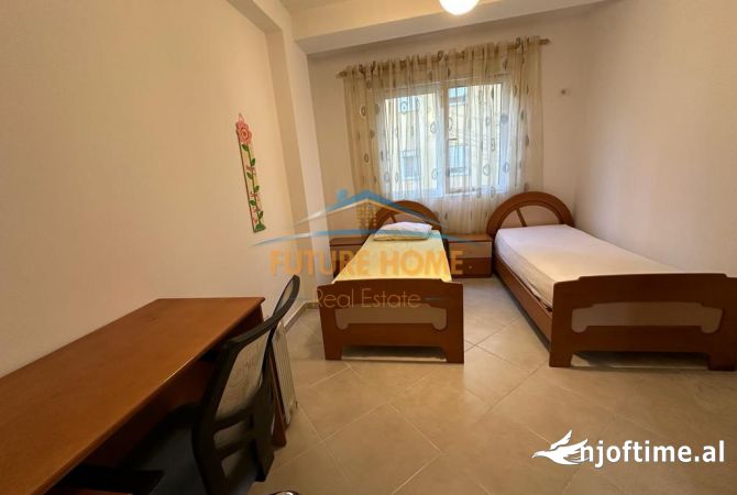 Shtepi me qera Apartament ne Tirane, 2+1, Mobilimi E mobiluar, Pagesa 560  Euro.