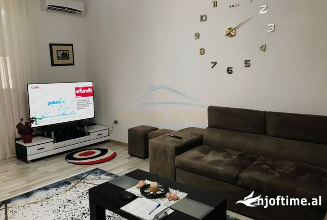 Shtepi ne shitje Apartament ne Tirane, 2+1, Mobilimi E mobiluar, Pagesa 140,000  Euro.