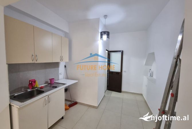 Ambient biznesi me qera 1+1 ne Tirane - 123,540 Euro