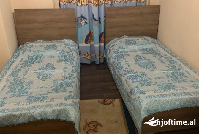 Shtepi me qera Apartament ne Tirane, 2+1, Mobilimi E mobiluar, Pagesa 500  Euro.