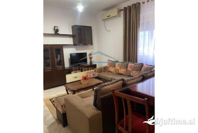 Shtepi me qera 1+1 ne Tirane - 400 Euro