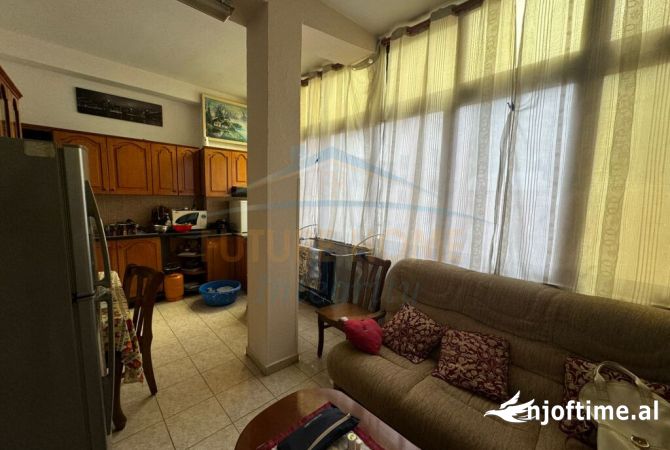 Shtepi me qera 2+1 ne Tirane - 500 Euro
