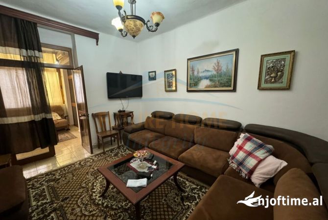 Shtepi me qera 2+1 ne Tirane - 500 Euro