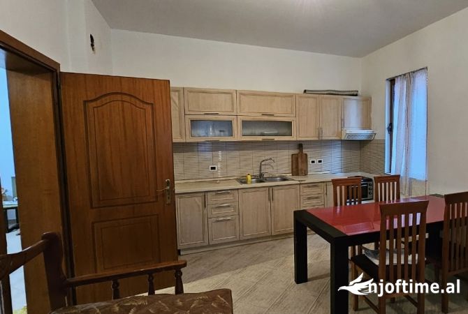 Shtepi me qera 2+1 ne Tirane - 500 Euro