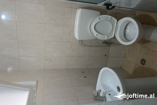 Ambient biznesi me qera 1+1 ne Tirane - 500 Euro