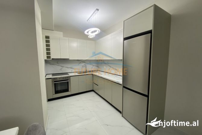 Shtepi me qera 2+1 ne Tirane - 800 Euro