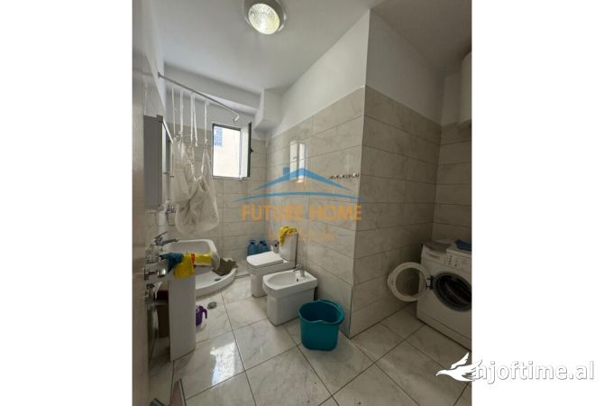 Shtepi me qera Apartament ne Tirane, 2+1, Mobilimi E mobiluar, Pagesa 800  Euro.