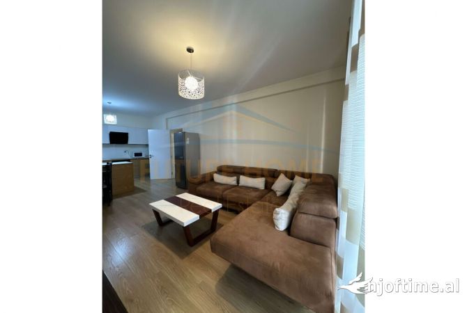 Shtepi me qera 2+1 ne Tirane - 600 Euro