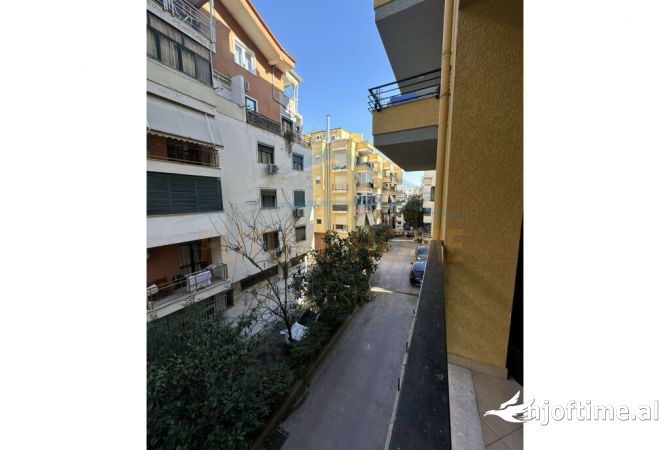 Shtepi me qera Apartament ne Tirane, 2+1, Mobilimi E mobiluar, Pagesa 600  Euro.