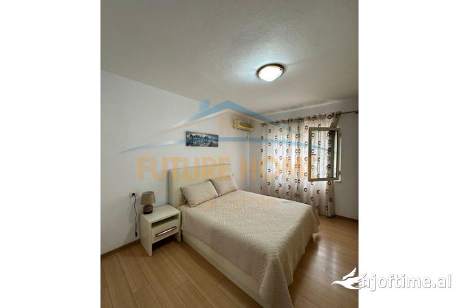 Shtepi me qera Apartament ne Tirane, 2+1, Mobilimi E mobiluar, Pagesa 700  Euro.