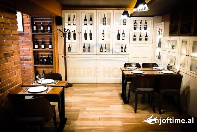 Ambient biznesi me qera 2+1 ne Tirane - 2,000 Euro