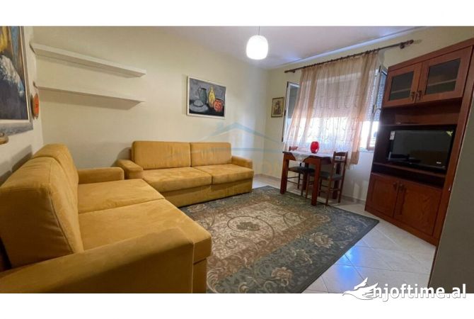 Shtepi me qera 1+1 ne Tirane - 450 Euro