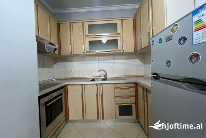 Shtepi me qera Apartament ne Tirane, 2+1, Mobilimi E mobiluar, Pagesa 450  Euro.