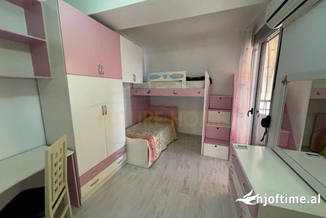 Shtepi me qera Apartament ne Tirane, 3+1, Mobilimi E mobiluar, Pagesa 750  Euro.