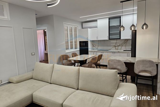 Shtepi me qera 2+1 ne Tirane - 1,000 Euro