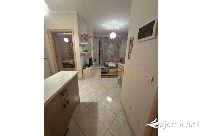 Shtepi me qera 1+1 ne Tirane - 400 Euro
