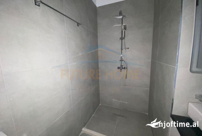 Shtepi ne shitje Apartament ne Tirane, 2+1, Mobilimi E mobiluar, Pagesa 143,000  Euro.