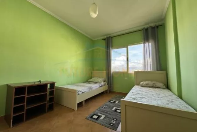 Shtepi me qera 2+1 ne Tirane - 420 Euro